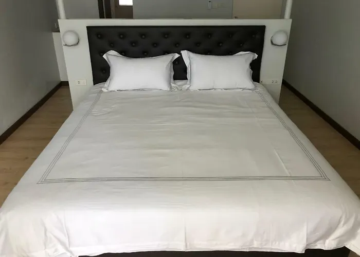 Meet 2* Bangkok